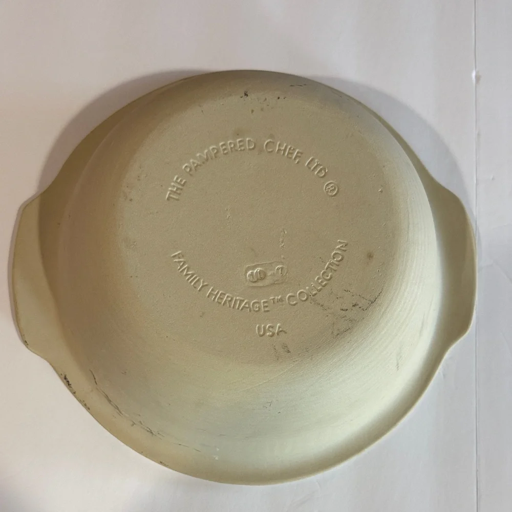 Pampered Chef Stoneware Baking Bowl - Family Heritage Collection